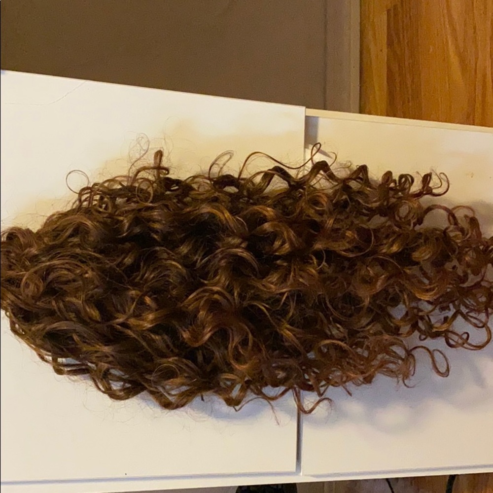 Brown curly ponytail!